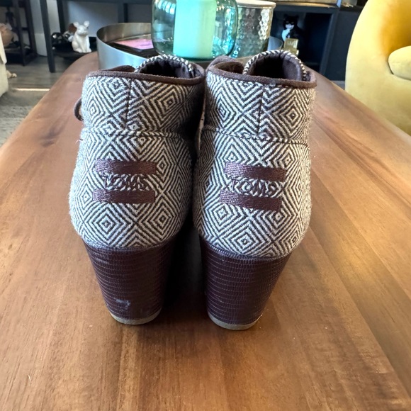 Toms Geometric Patterned Wedge Ankle Boots - Picture 5 of 10